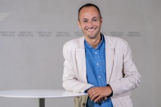 Mathias Reynard lors d'une conférence de presse pour ses 100 jours au Conseil d'Etat en août 2021